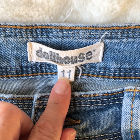 Dollhouse Distressed Jeans - Picture 6 of 7